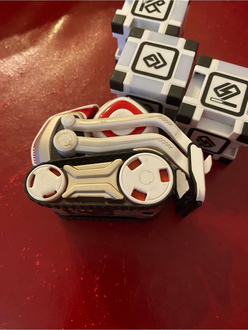 Anki cozmo robot